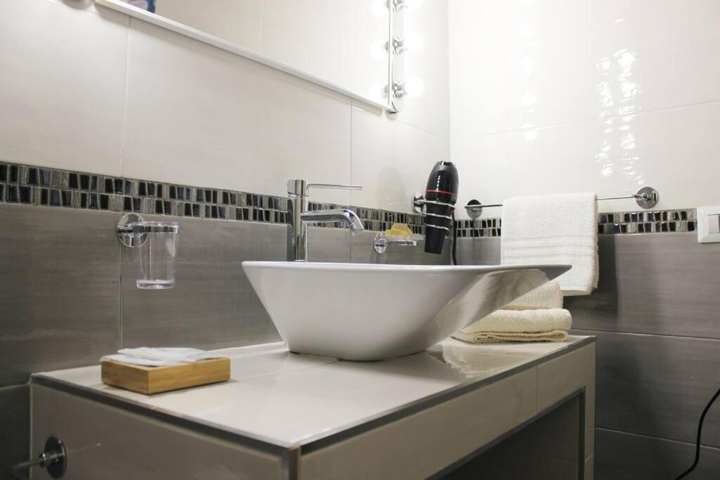 Easy Napoli Duomo Appartement Buitenkant foto
