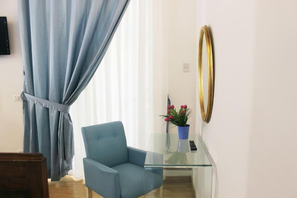 Easy Napoli Duomo Appartement Buitenkant foto