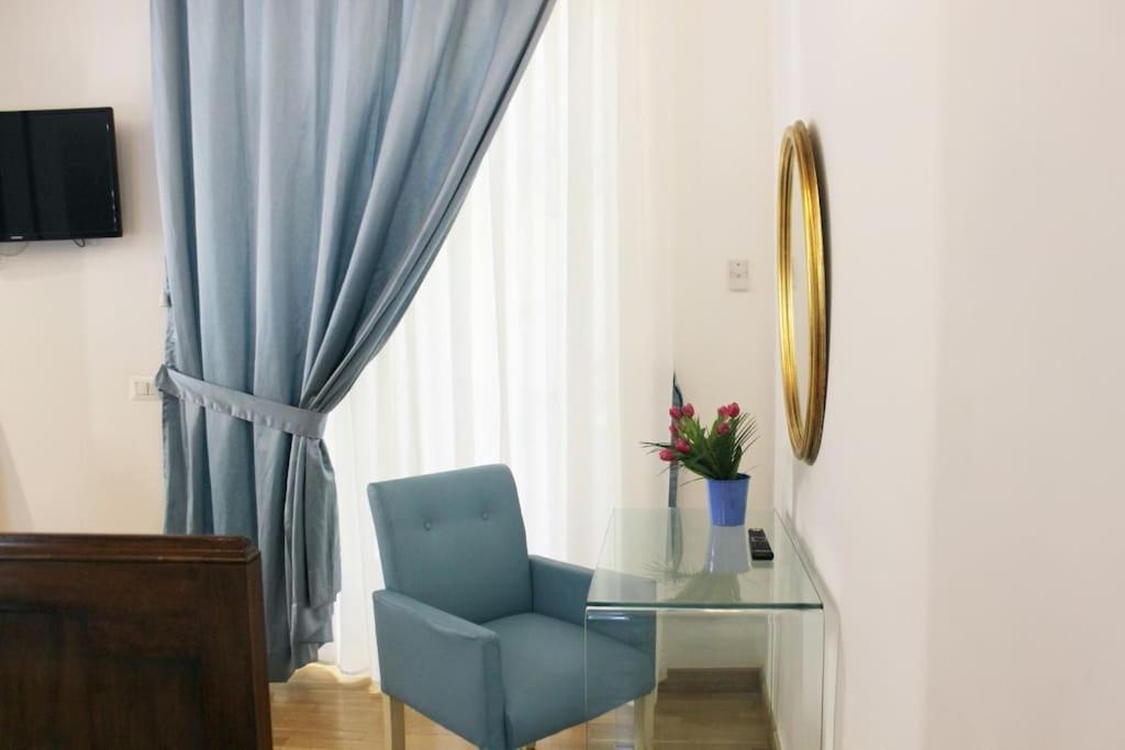 Easy Napoli Duomo Appartement Buitenkant foto